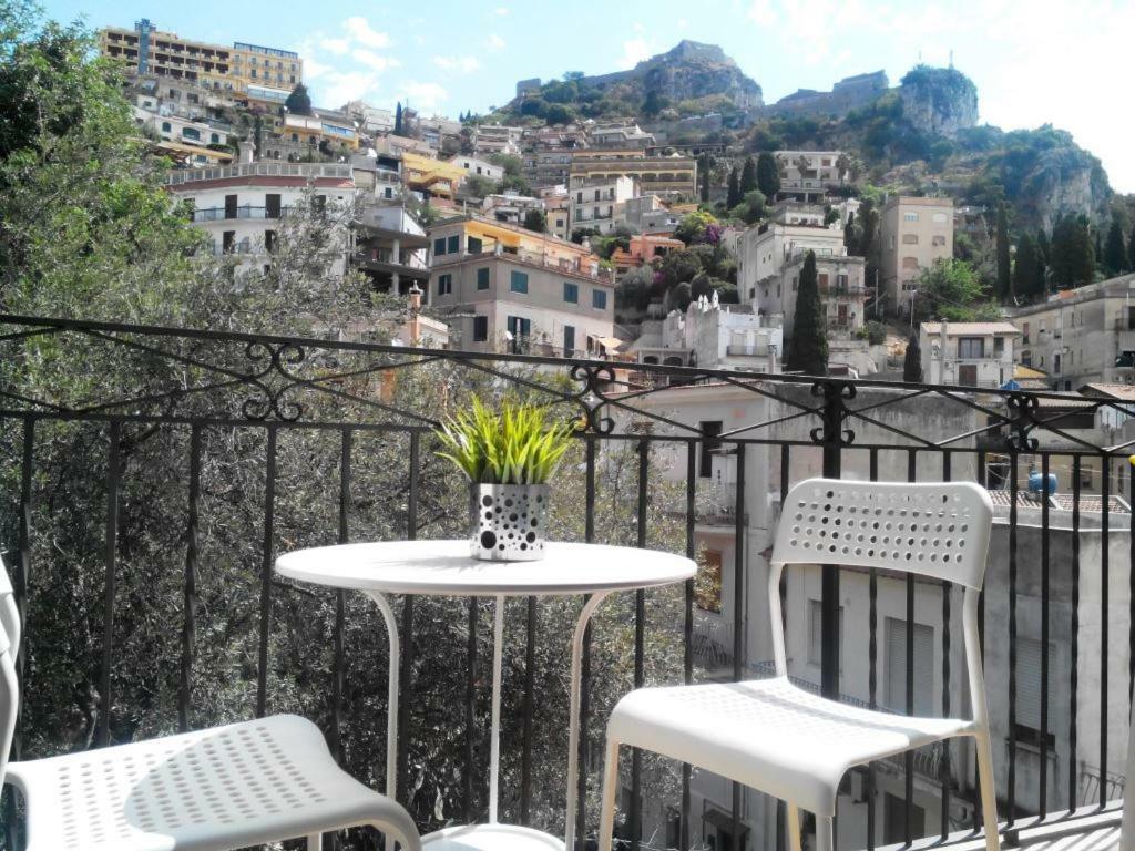 Taormina Castle And Sea View Apartman Kültér fotó